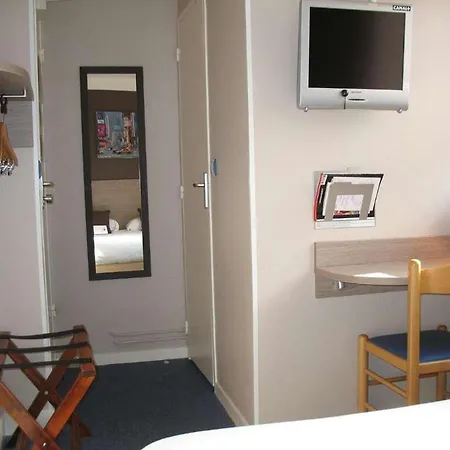 De Hotel 2*